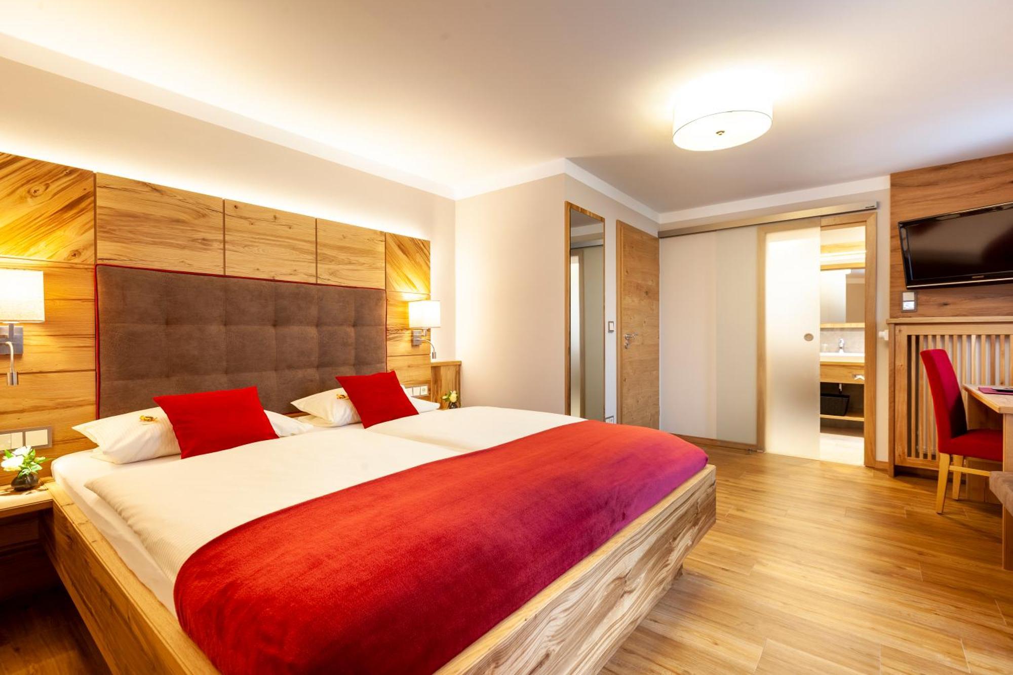 Genusshotel Hohenbogen Neukirchen beim Heiligen Blut Exterior foto